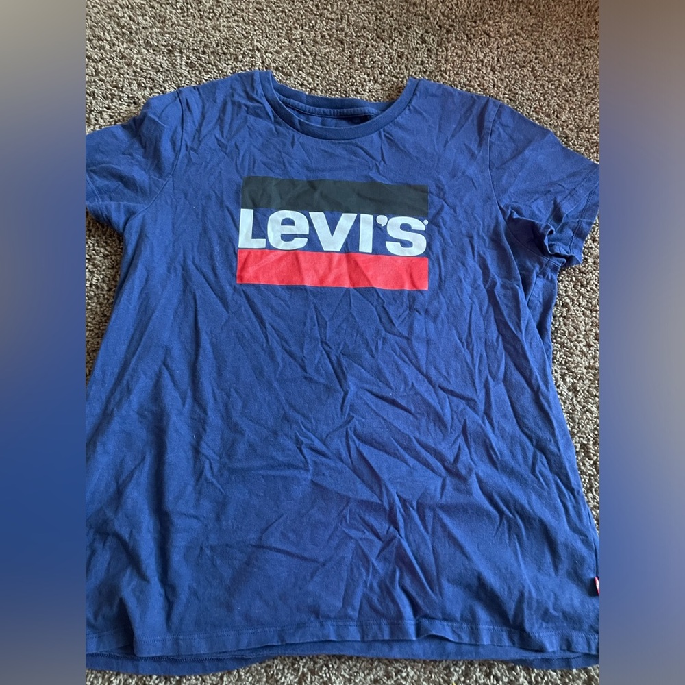 LEVIS boys xl blue tee shirt, good condition